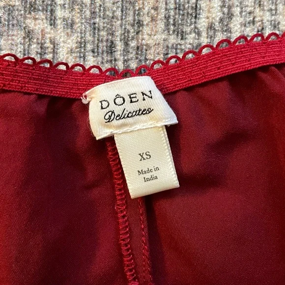 Doen Silk Cami & Shorts Set - Picture 13 of 16